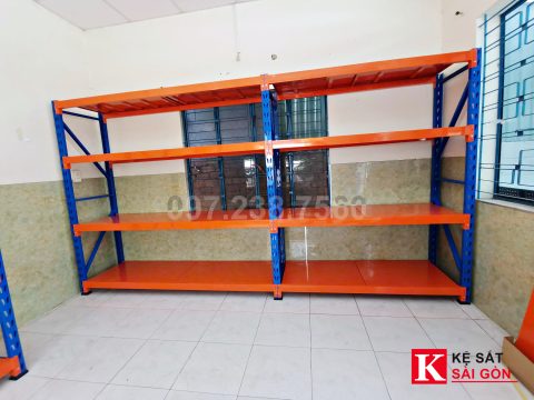 Kệ trung tải 200×60×200cm 4 tầng lắp thực tế cho kho thớt gia dụng