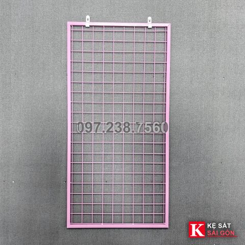 Ảnh thực tế khung lưới ô vuông màu hồng, khung hộp bao