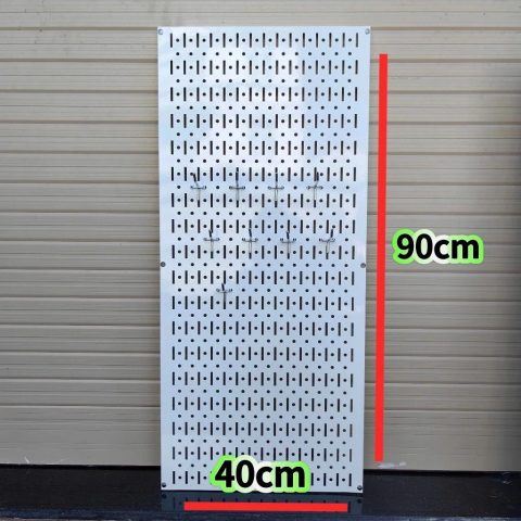 Tấm tôn lỗ dọc lỗ tròn 40x40cm - Trắng
