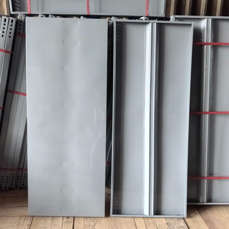 Mâm v lỗ - 150cm x 60cm - Xám