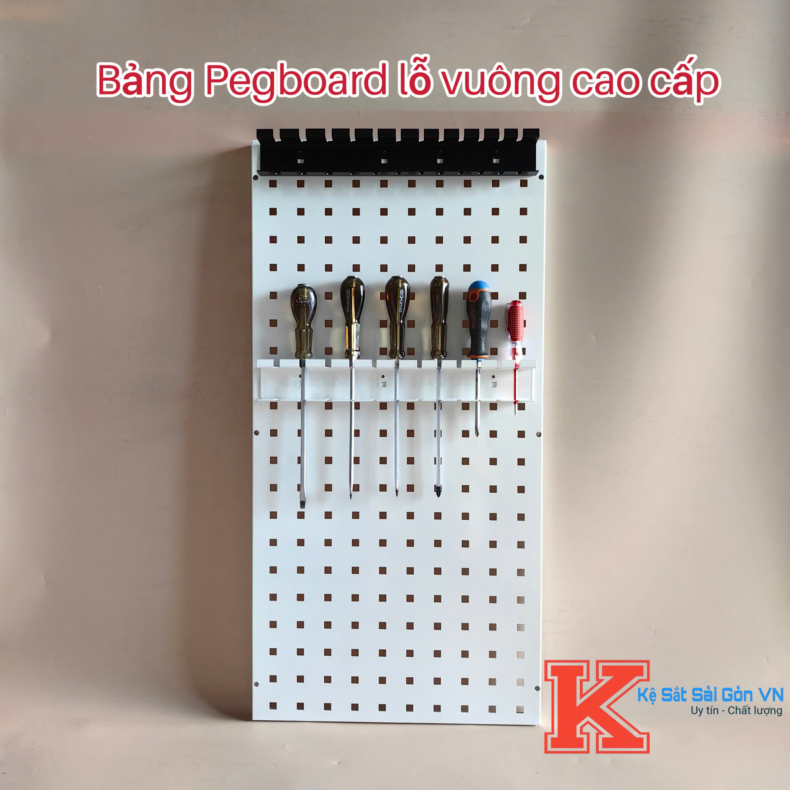 Tấm Pegboard lỗ vuông treo phụ kiện Decor